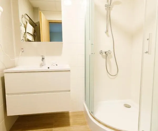 Ucu - кімнати для гостей リヴィウ