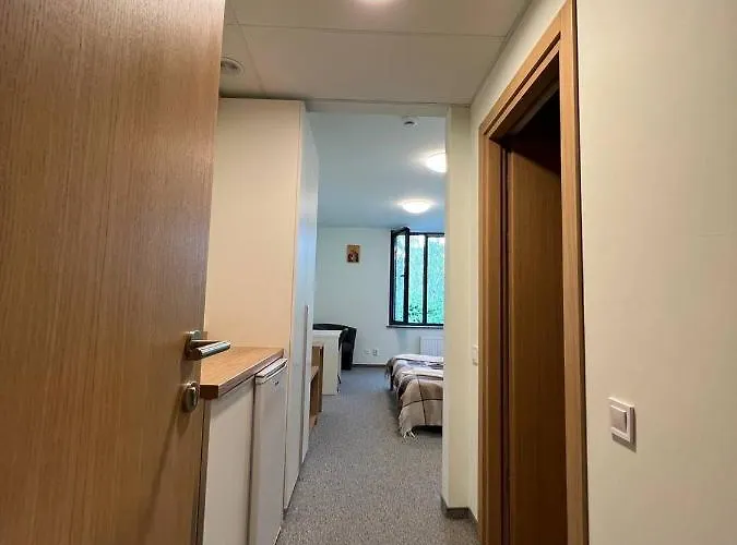 Ucu - кімнати для гостей 3*